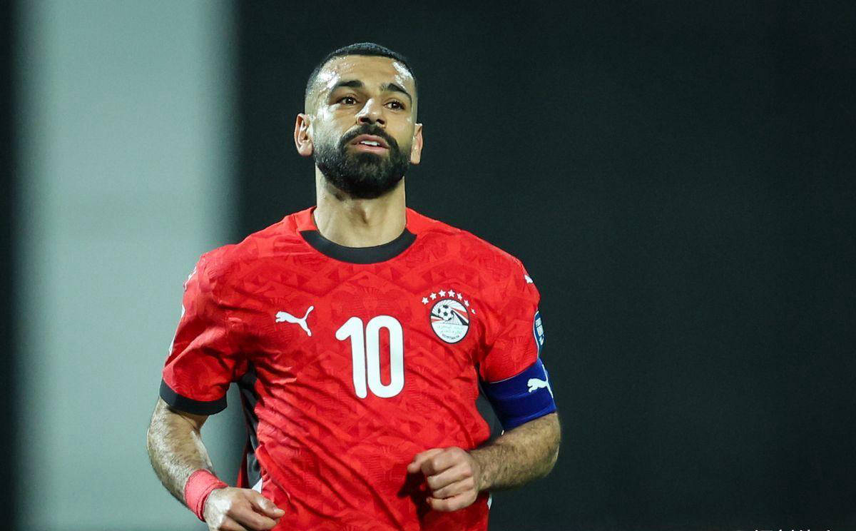  萨拉赫在中国队比赛中惊险取胜，精彩发挥引发热议！