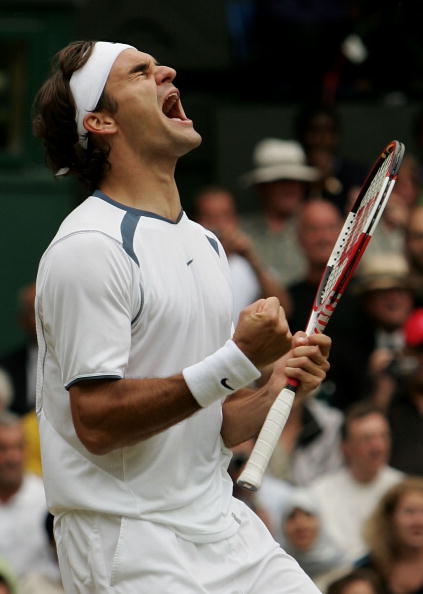 费德勒回归赛场,大胜首场状态亮眼,DWG观众沸腾! 费德勒回归赛场,大胜首场状态亮眼,DWG观众沸腾!